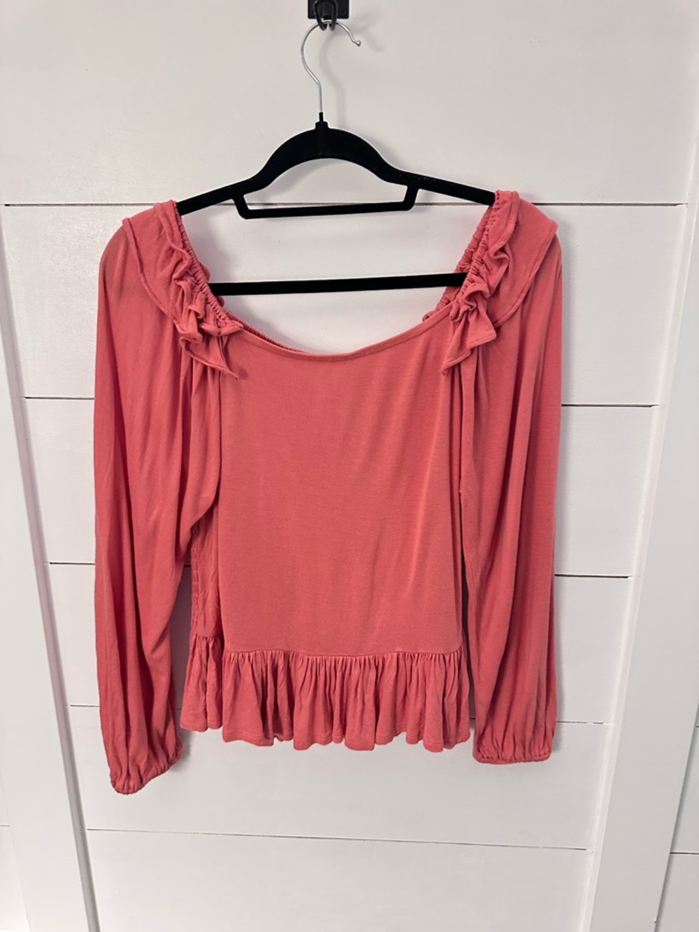 Loft L Coral ruffle arm smocked back rayon elastin casual shabby chic cozy top - Picture 2 of 11
